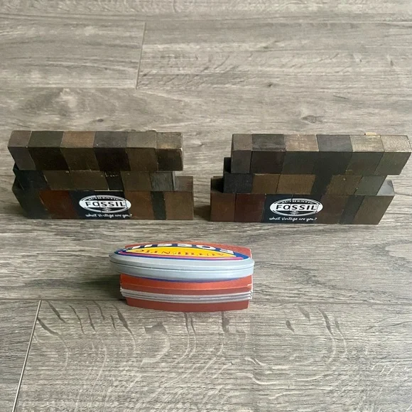 Fossil Authentic Sign Decor - Picture 4 of 7